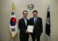 장정훈 객원교수, 건물신축기금 1억원 기부